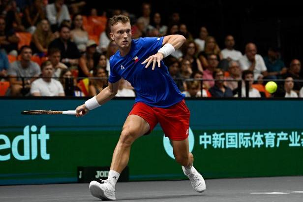 

ŽIVĚ: Davis Cup Česko – Španělsko. Lehečka v prvním zápasu neuspěl

