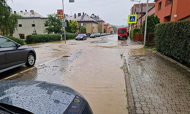 Voda je letos zaplavila už dvakrát. V Kloboukách se teď obávají víkendu