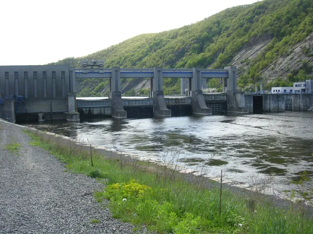 Klíčová vodní nádrž ve Vraném nad Vltavou. Rostoucí hladiny se obávají až v Německu