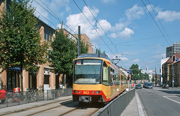 Tramvaj místo drahého vlaku. Hledá se cesta, jak zlepšit ekonomiku lokálek