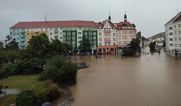 Dvě řeky zalily čtyři pětiny Krnova. Horší než povodně 1997, zoufají si místní