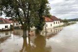 Jak pomoci lidem zasaženým záplavami? Sbírky vyhlásil Člověk v tísni, Adra nebo Červený kříž