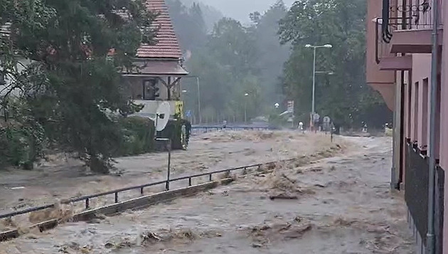 Za deset minut byla voda o metr výš. Hanušovice ani nestihly evakuovat