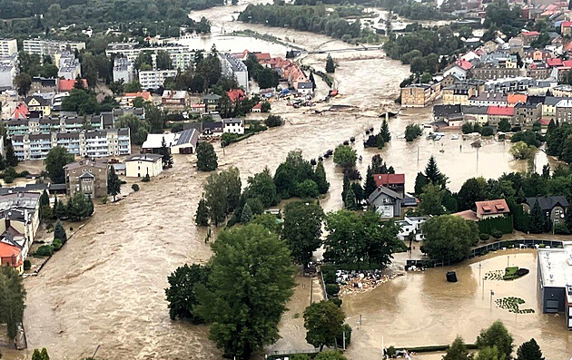 Schází se Ústřední povodňová komise, večer mimořádně zasedne i vláda