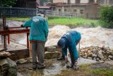 Šéf meteorologů: Sucho před povodněmi bylo pozitivní, první vlnu srážek pohltilo vyprahlé území