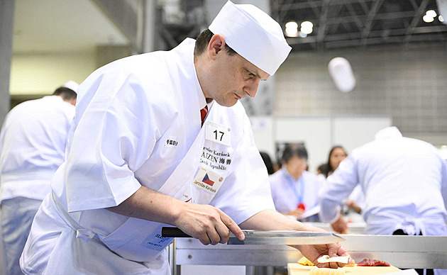 U Japonců se učíte tři roky, než vám svěří přípravu sushi, líčí český šéfkuchař