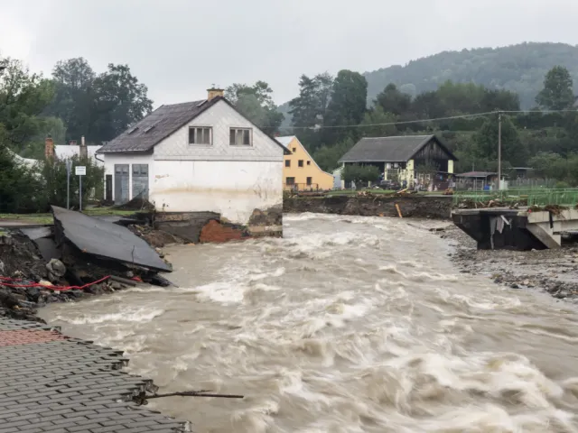 „Volala na nás a najednou nebyla.“ Seniorku z Kobylé smetla rozbouřená řeka