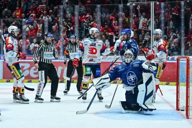 

ŽIVĚ: Buly – debata expertů. Pardubice přejely Kladno pěti góly, Liberec veze všechny body z Brna

