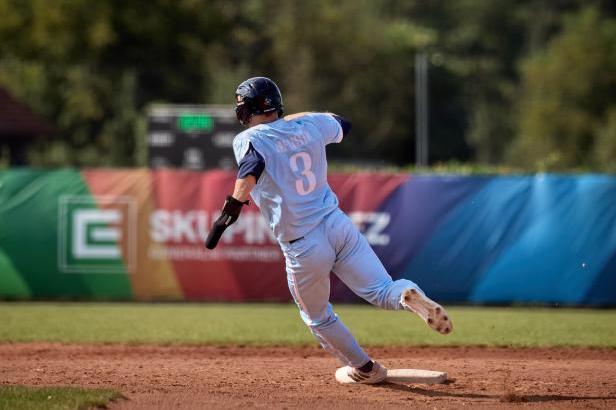 

ŽIVĚ: Finále baseballové extraligy Hroši Brno – Draci Brno

