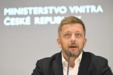 Obce dostanou manuály, v komisích budou úředníci, říká vnitro o volbách