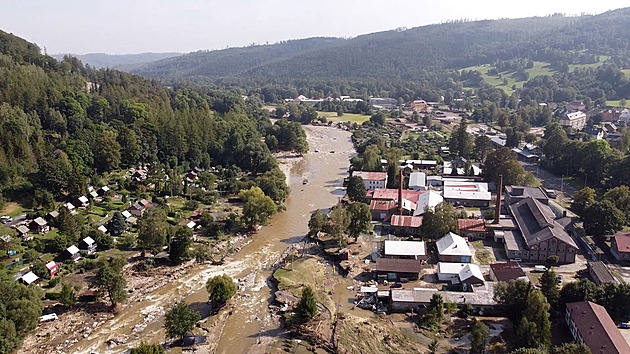 Povodňových stavů ubývá. Nejvyšší stupeň platí zejména na jihu Čech a Moravy