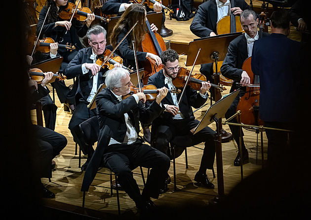 GLOSÁŘ: Mystický hrdina zmizel v orchestru. A nebyla ho škoda