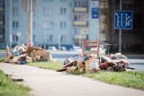 Všechno je od bahna, nasáklé vodou a zničené. V ostravské Polance si pomáhají sousedé navzájem