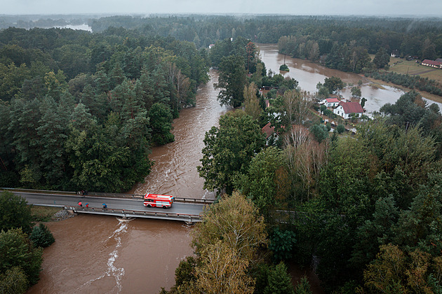 Na Lužnici a Nežárce stále platí nejvyšší povodňový stupeň, hladina se už nezvedá