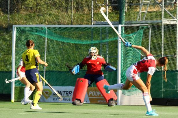 

Litice zaskočily favorizovanou Slavii, Pražanky vychytala brankářka Linková

