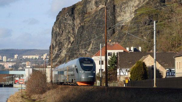 Důležitá evropská zakázka pro čínskou státní lokomotivku: RegioJet si pronajme tři její vlaky