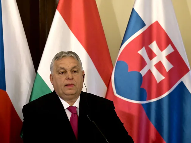 Maďarsko se vždy brání, řekl Orbán. Jeho kolega by se vzdal invazi Rusů