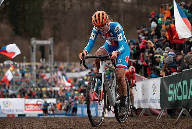 Bikerka Spěšná se v Lake Placid blýskla třetím místem v short tracku do 23 let