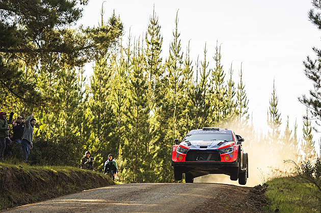 Tänak vede po první etapě Chilskou rallye, Evans ztrácí pouhé čtyři desetiny