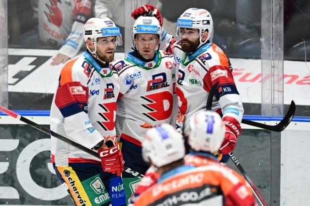 

ŽIVĚ: Pardubice – Sparta 0:0. Vítkovice vyhrály ve Varech a drží se v popředí

