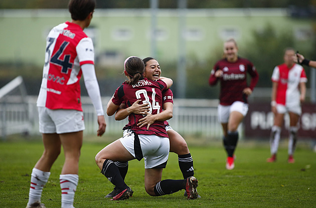 Debakl Slavie v ženském derby. Fotbalistky Sparty vyhrály 5:1