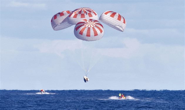 Když selžou padáky, může SpaceX nově zachránit astronauty i díky motorům