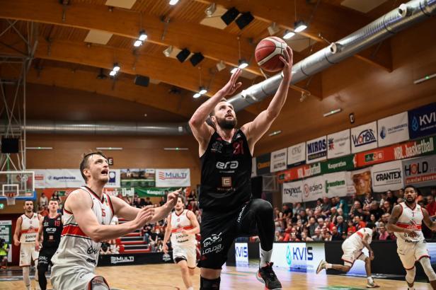 

ŽIVĚ: Liga basketbalistů Pardubice – Nymburk

