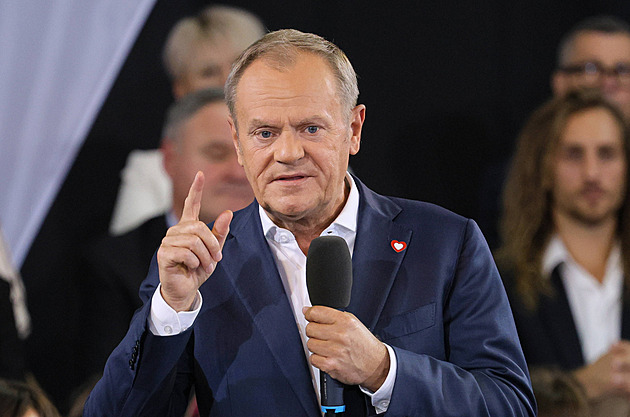 Obnovíme stoprocentní kontrolu, slíbil Tusk. Polsko chce pozastavit právo na azyl