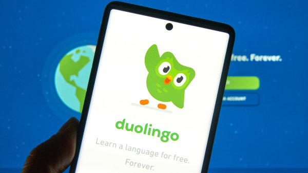 Jedna otravná sova, jeden Gates a skoro zadarmo. Co ještě stojí za úspěchem a stamilionovými příjmy aplikace Duolingo