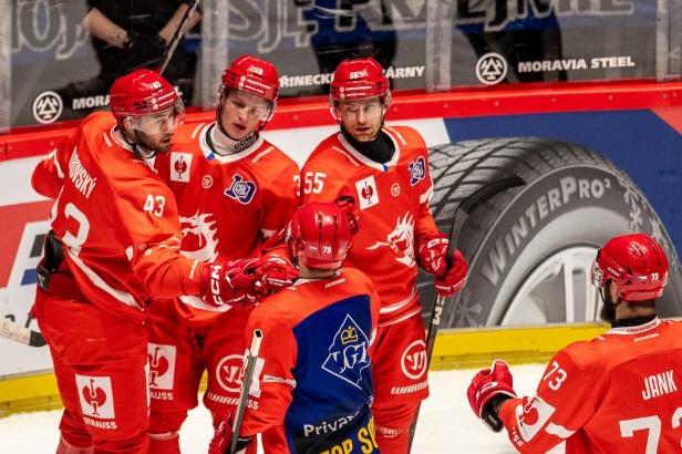 

Play-off Ligy mistrů si z českých klubů zahraje kromě Sparty jen Třinec, Pardubice končí

