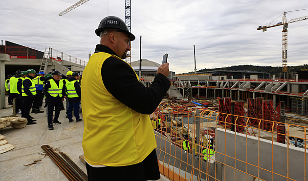 Chci vidět, jak tu porazíme Spartu, hlásil Zábranský při prohlídce nové arény