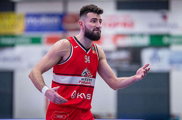 Ztráta pro basketbalisty Pardubic. Šafarčíka čeká artroskopie kolena