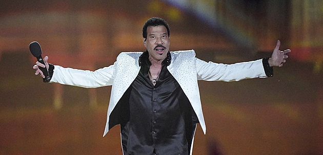 Jsem fanda Metalliky a týpek v tričku Led Zeppelin, říká zpěvák Lionel Richie