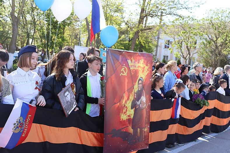 Rusko může být svobodné a šťastné, jen když přestane být Ruskem. Zachrání se, kdo uteče, píše Něvzorov