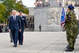 Výročí vzniku Československa si připomněli na Vítkově. Nad Prahou přeletěly vrtulníky a stíhačky