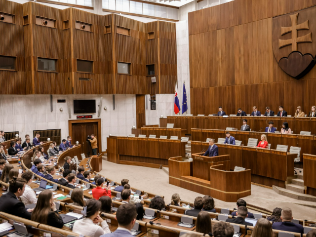 Obstrukce ve slovenském parlamentu. Opozice a bývalí poslanci zablokovali hlasování