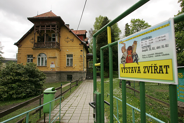 Petice zabrala, karlovarští radní couvají ze záměru zrušit oblíbenou minizoo