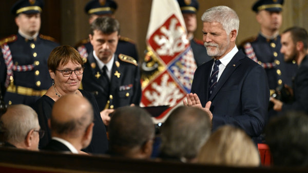 Prezident Pavel jako fotbalový trenér Petržela: komu udělal fén? A proč Rusko fakt nemůže za všechno