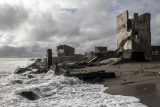 Senegalské pobřeží ukusuje oceán. Někde zmizely už desítky domů