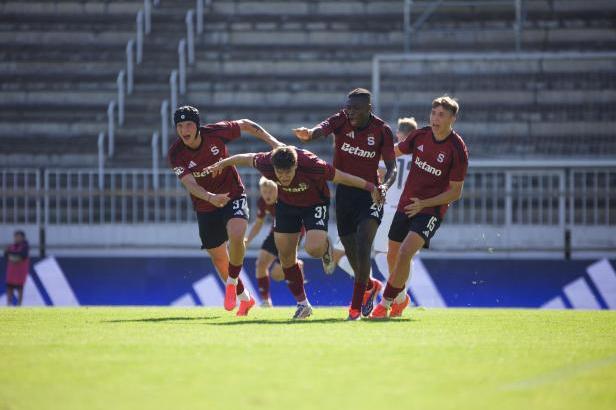 

Sparťanské béčko si poradilo s Vlašimí 4:2. Šest branek viděl také Prostějov

