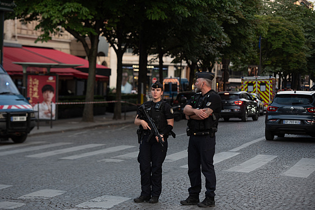 Ve francouzském městě Poitiers se střílelo. Do incidentu se zapojily stovky lidí