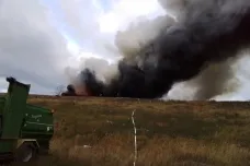 U Litvínova hoří skládka odpadu, hasiči vyhlásili nejvyšší stupeň poplachu