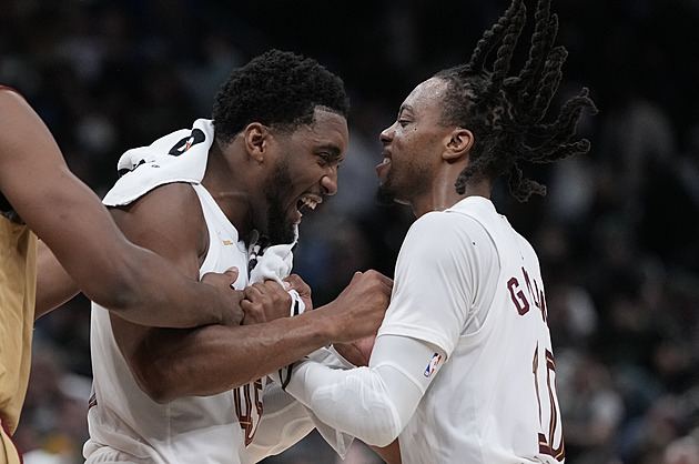 Domácí bída Clippers nekončí. Mitchell umlčel v poslední sekundě Milwaukee