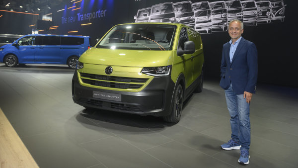 Šéfdesignér VW, který navrhl Transporter: Máme nové technologie a staré regulace. Nevidím v tom žádný smysl