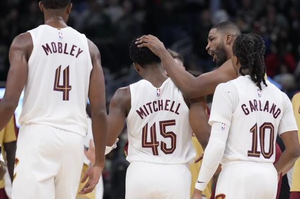 

Basketbalisté Clevelandu dál vítězí, porazili i Milwaukee. Atlanata bez Krejčího padla

