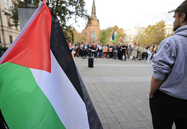 Policisté zasahovali na přednášce o Izraeli a Palestině, rozháněli konflikt