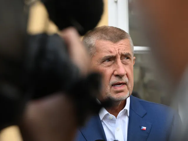 Trumpovo vítězství přinese USA prosperitu a světu mír, soudí Babiš