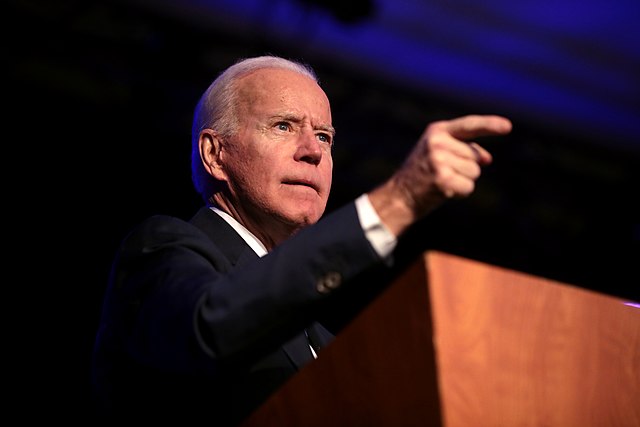 Celá vláda bude spolupracovat s Trumpem na předání moci, oznámil Biden