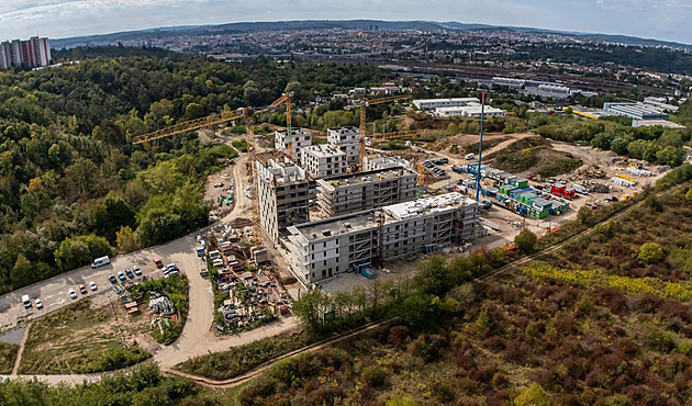 Projekty lákají na bydlení ve věži i s výhledem na legendární Lužánky