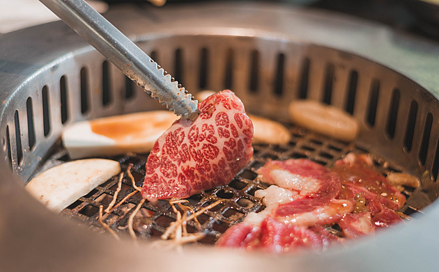 Wagyu za sto padesát korun? Britské Tesco nabídne domácí variantu luxusního masa